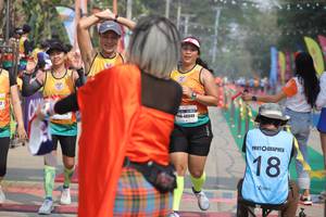 BIB: 48040
                            <button type="button" onclick="openModal(8241406)" class="btn btn-primary btn-sm float-right btn-popup" data-toggle="modal" data-target=".modal-high-quality">
                        <i class="fas fa-shopping-cart"></i> Add to Cart
                    </button>
                                            <button type="button" onclick="isThisMe(8241406, true)" class="btn btn-success btn-sm float-right btn-popup btn-isme hidden" data-toggle="tooltip" data-placement="bottom" title="นี่คือรูปของคุณใช่ไหม คลิกที่นี่เพื่อเอาเข้าอัลบั้ม">
                        <i class="fas fa-plus"></i> Add to album
                    </button>
                    <button type="button" onclick="isThisMe(8241406, false)" class="btn btn-warning btn-sm float-right btn-popup btn-isnotme hidden">
                        <i class="fas fa-ban"></i> Remove from album
                    </button>